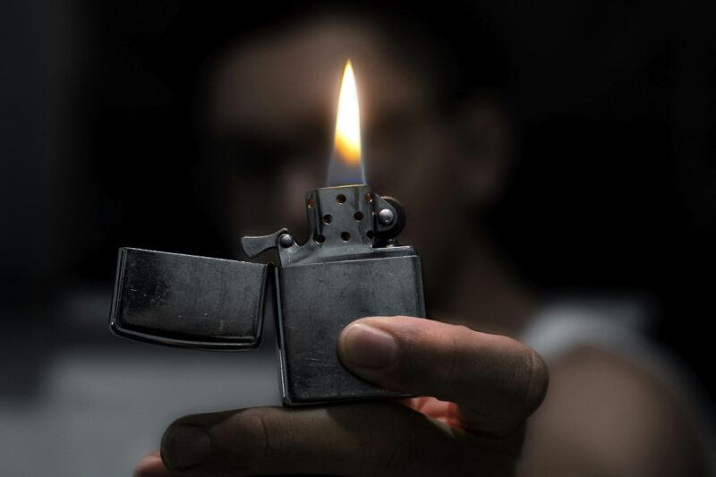 Tips Merawat Zippo Agar Memaksimalkan Kinerja Lighter Klasik